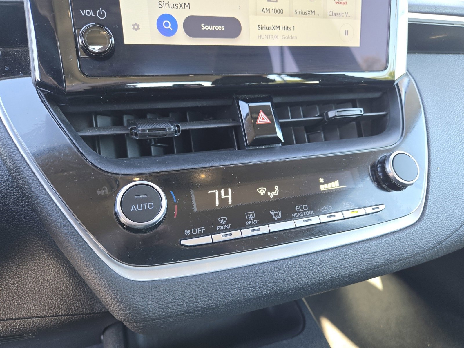 Used 2024 Toyota Corolla LE image 15