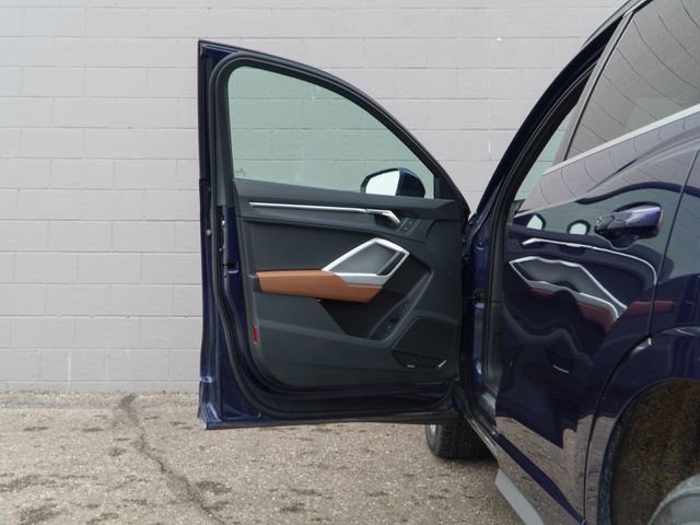 Used 2022 Audi Q3 2.0T Premium Plus image 15