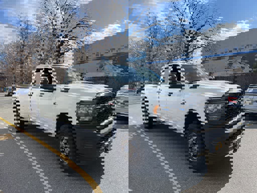 Used 2023 RAM 3500 Tradesman image 9