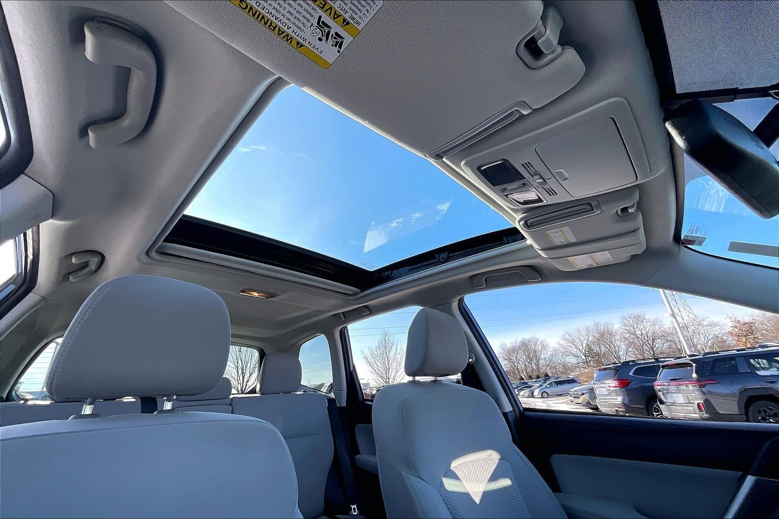 Used 2015 Subaru Forester 2.5i Premium w/ All-Weather Package image 16