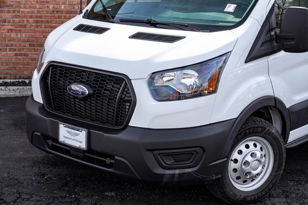 Used 2023 Ford Transit 150 Low Roof AWD image 4