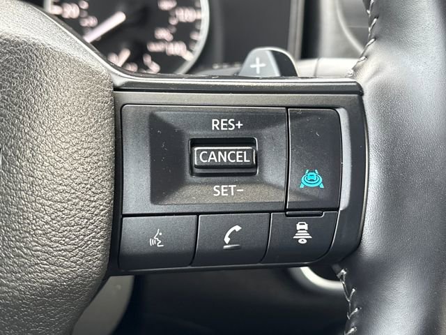Certified 2025 Nissan Rogue SV image 17