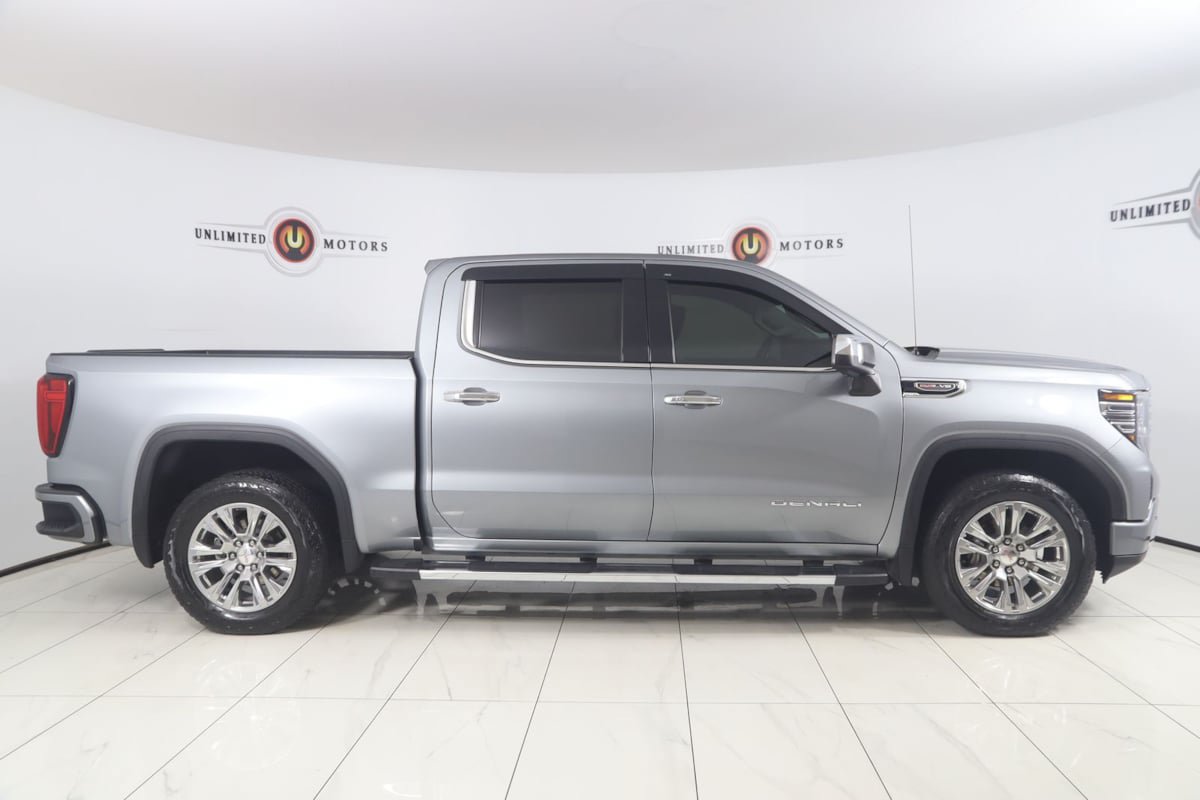 Used 2023 GMC Sierra 1500 Denali AWD/4WD image 2