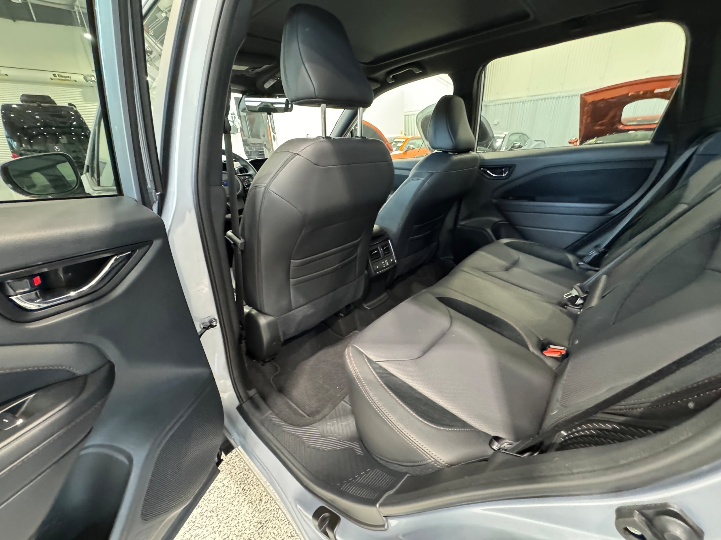 Used 2025 Subaru Forester Limited AWD/4WD image 6