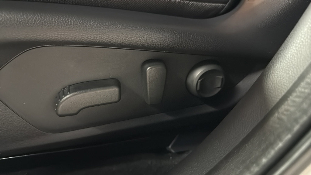 Certified 2026 Subaru Crosstrek 2.5i Limited w/ Crosstrek Mirror Package image 16