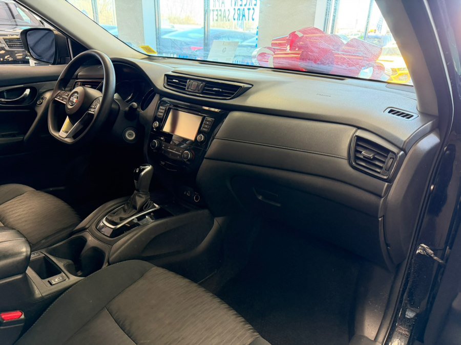 Used 2018 Nissan Rogue S image 34