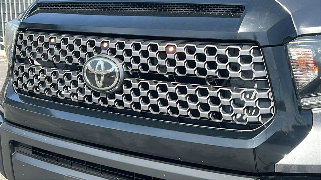 Used 2019 Toyota Tundra SR5 AWD/4WD image 4