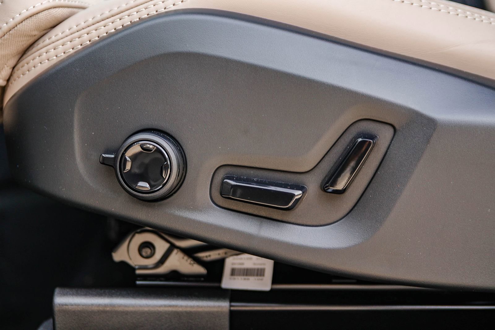 New 2026 Volvo XC90 T8 Ultra w/ Protection Package Premier image 22