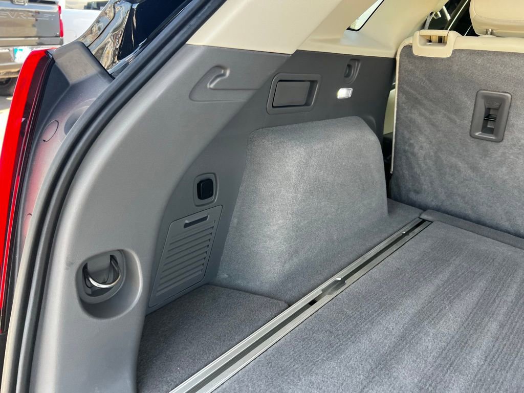 Used 2023 Cadillac XT5 Premium Luxury w/ Technology Package image 17