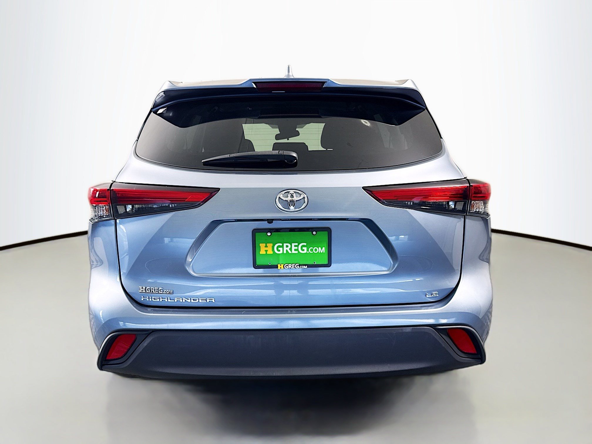 Used 2021 Toyota Highlander LE FWD image 8