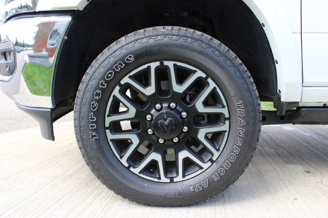 Used 2025 RAM 2500 Limited AWD/4WD image 37