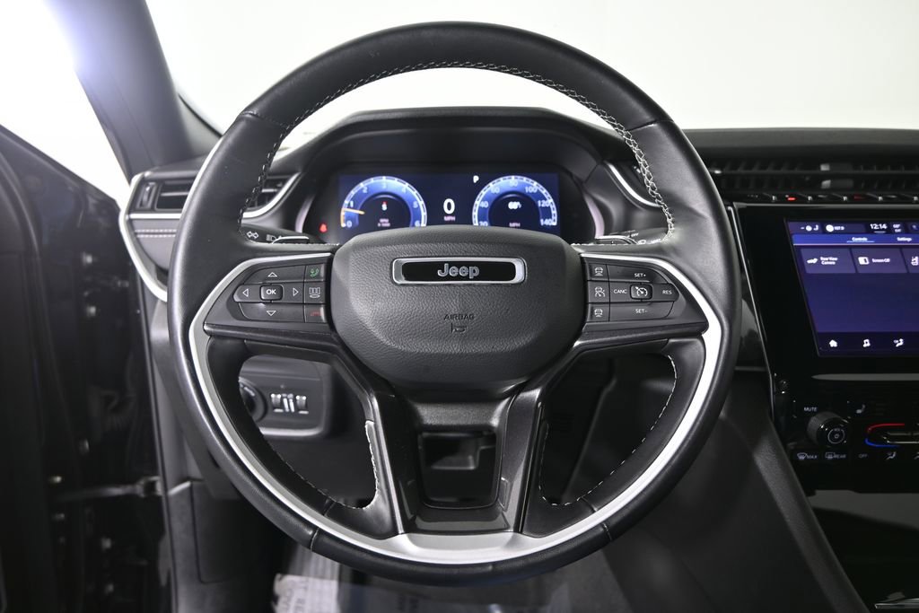 Used 2022 Jeep Grand Cherokee L Laredo image 34