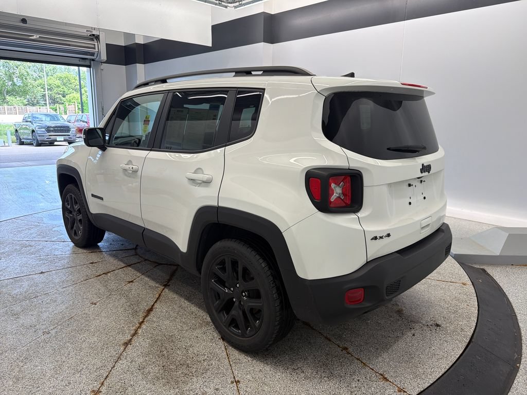 Certified 2022 Jeep Renegade Altitude w/ Convenience Group AWD/4WD image 13