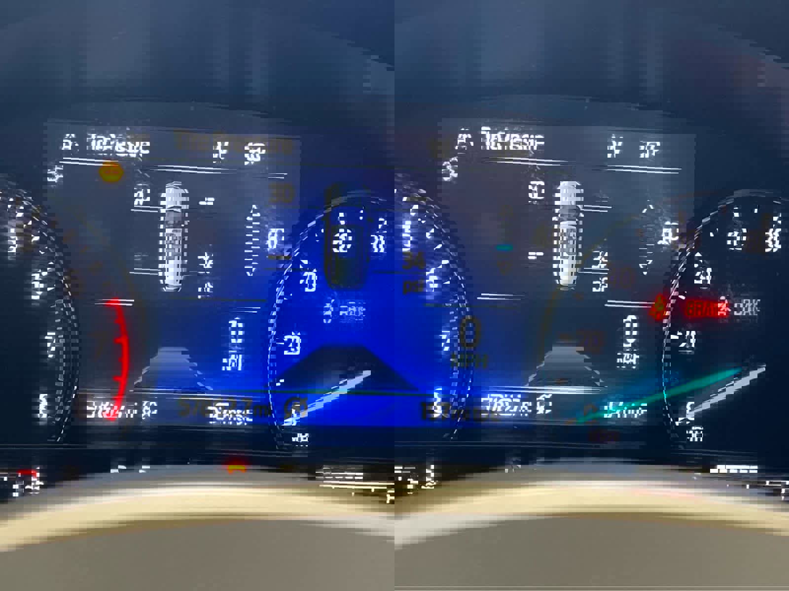 Used 2020 Ford Explorer XLT w/ Equipment Group 202A AWD/4WD image 24