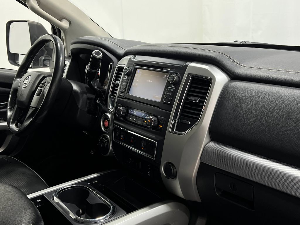 Used 2017 Nissan Titan PRO-4X AWD/4WD image 20