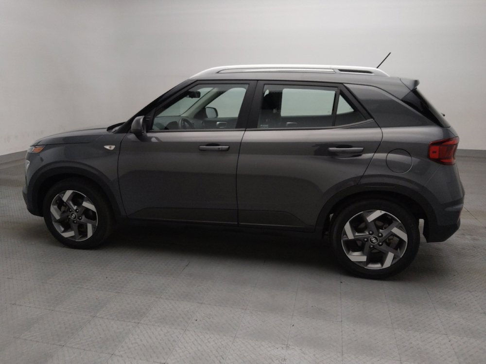 Used 2025 Hyundai Venue SEL FWD image 3