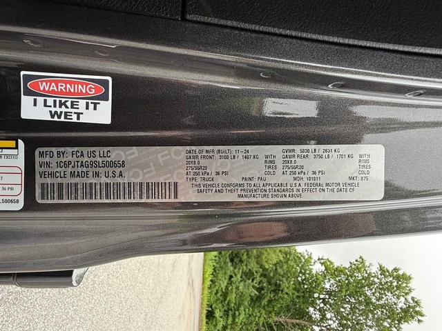 Used 2025 Jeep Gladiator Sport AWD/4WD image 28