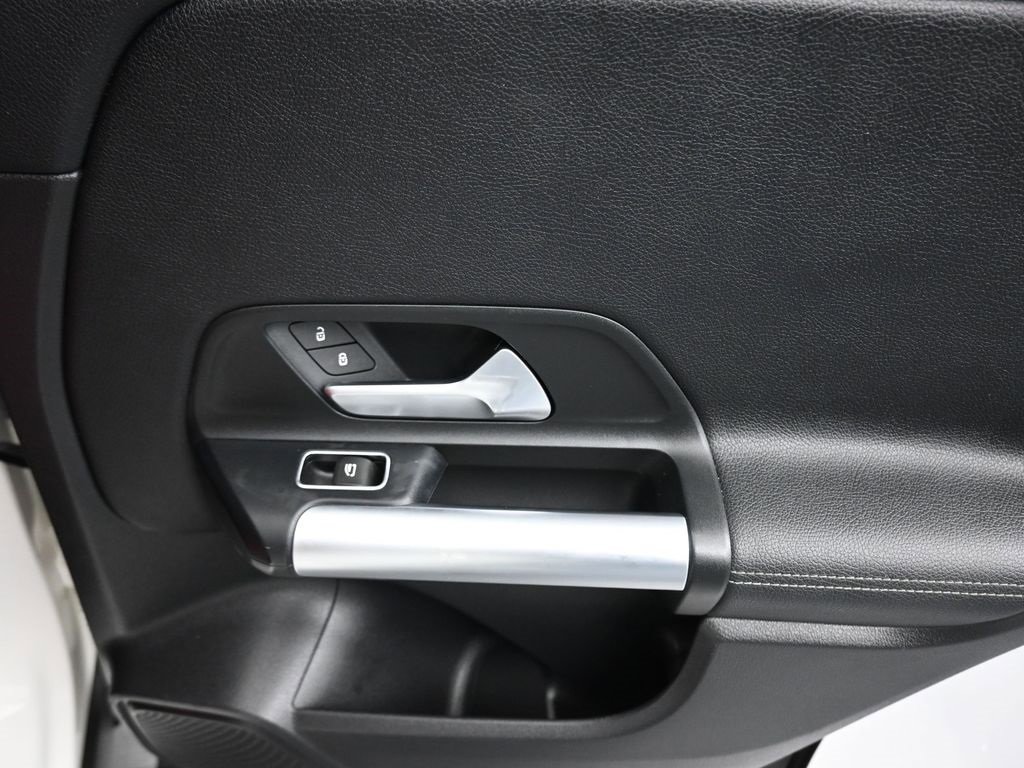 Used 2021 Mercedes-Benz GLA 250 image 37