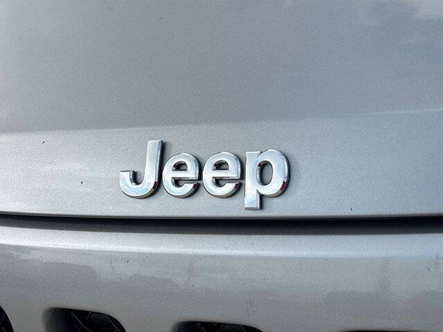 Used 2017 Jeep Patriot High Altitude AWD/4WD image 32