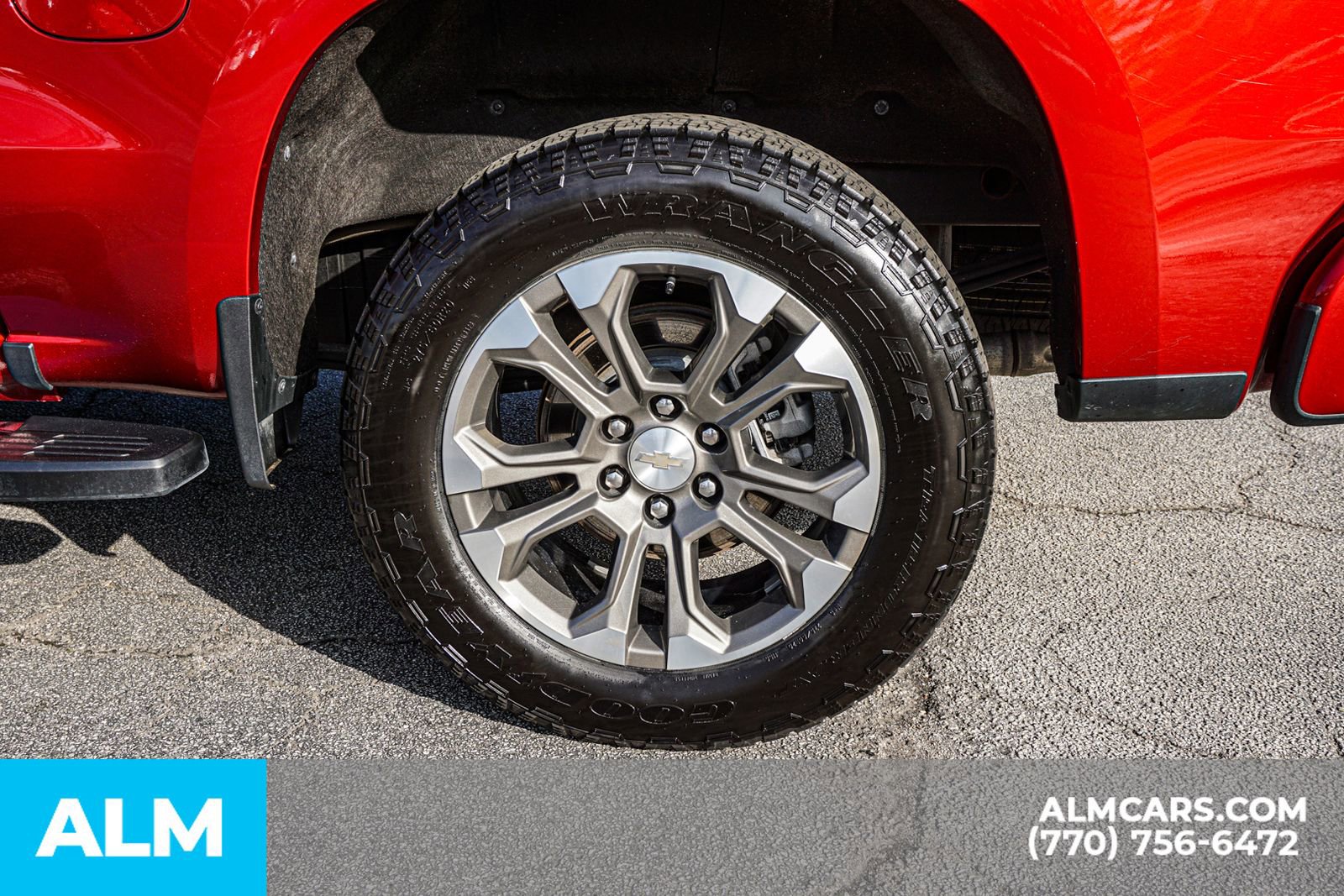 Used 2024 Chevrolet Silverado 1500 High Country w/ Technology Package image 15