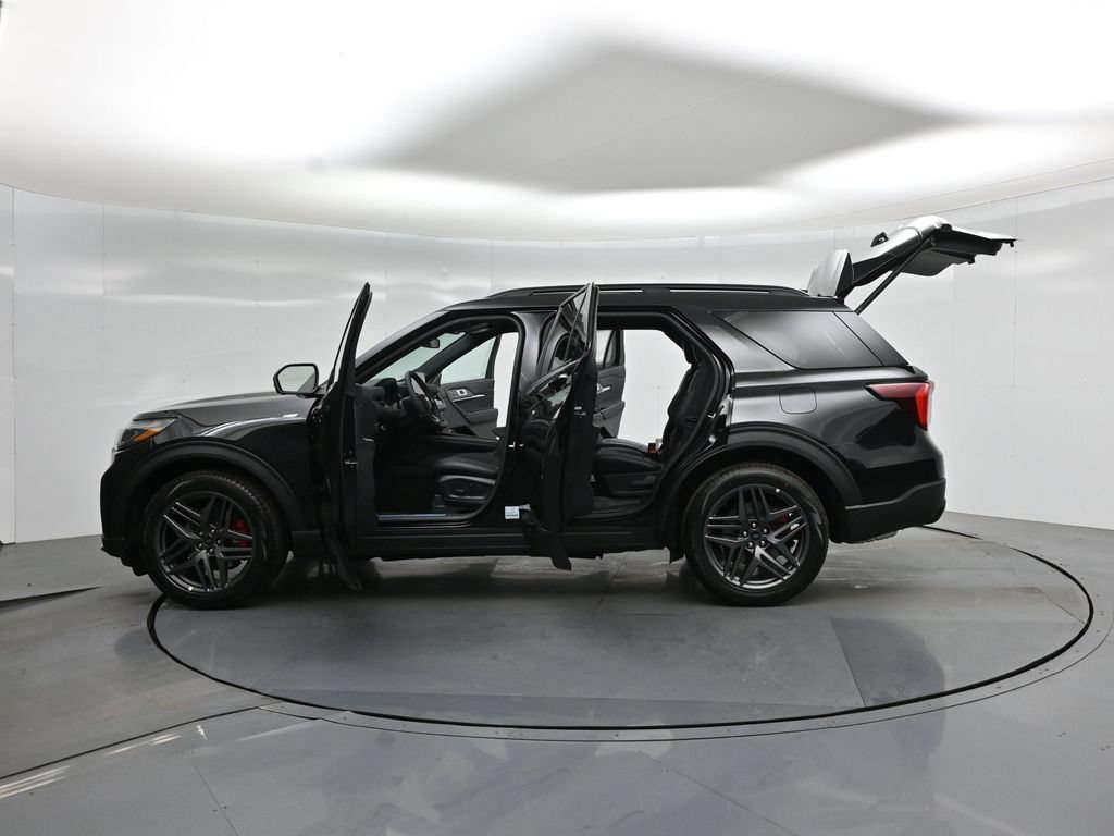 New 2026 Ford Explorer ST-Line w/ ST-Line Street Pack AWD/4WD image 35