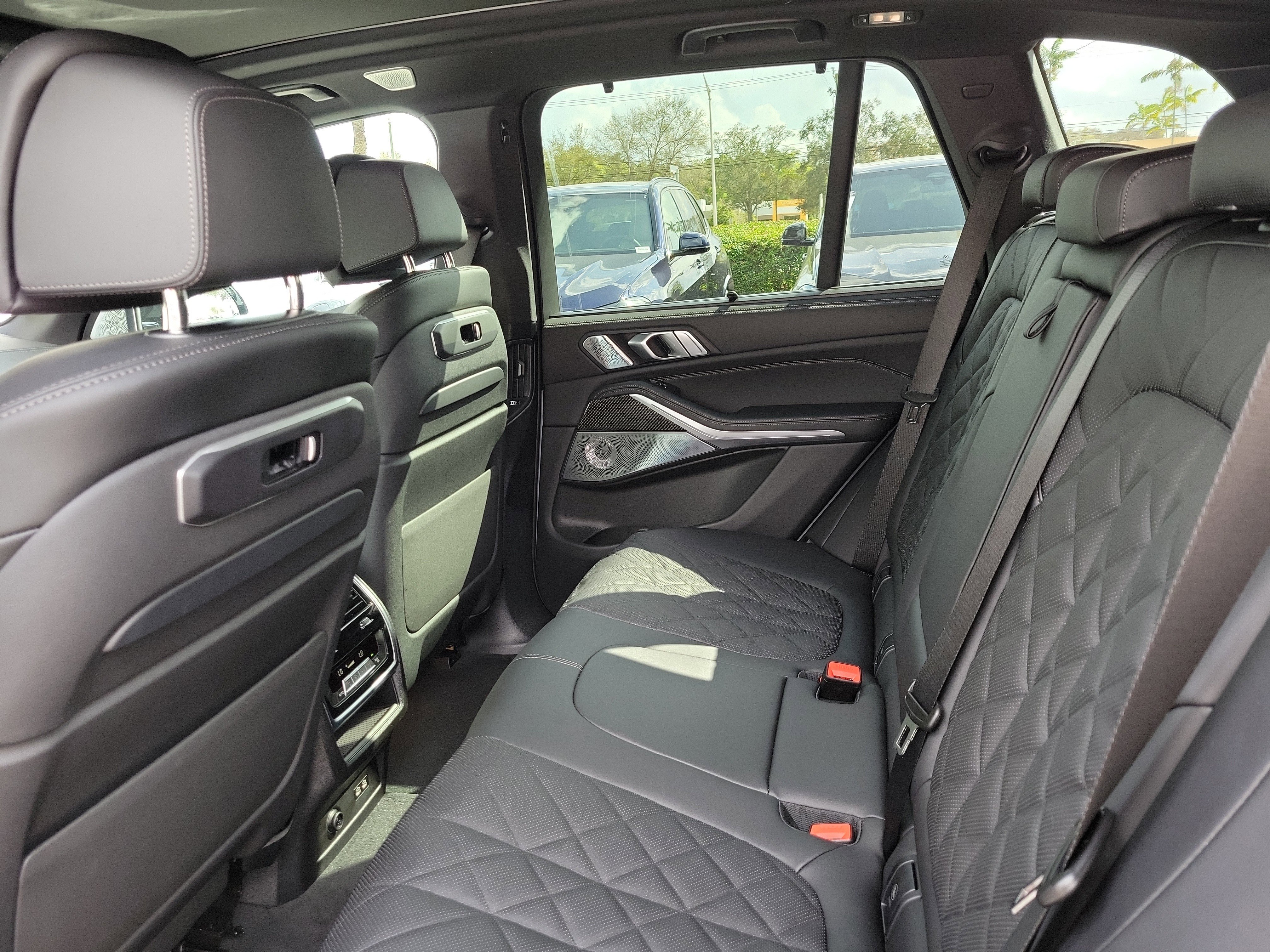 New 2026 BMW X5 M60i w/ Executive Package AWD/4WD image 10