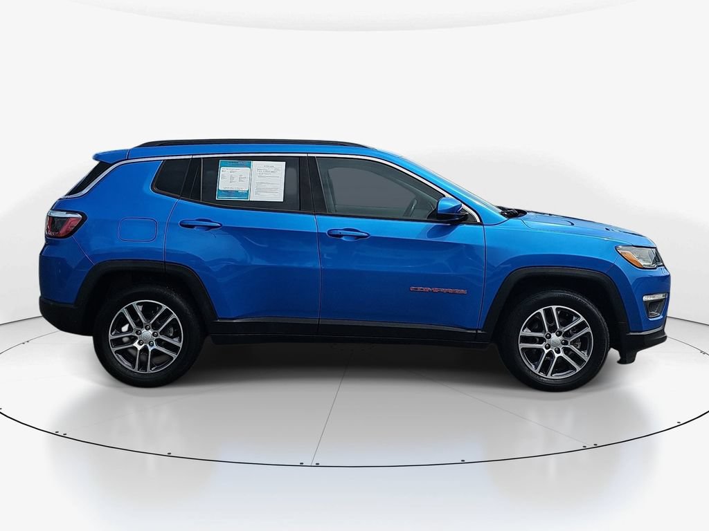 Used 2019 Jeep Compass Latitude w/ Popular Equipment Group FWD image 5