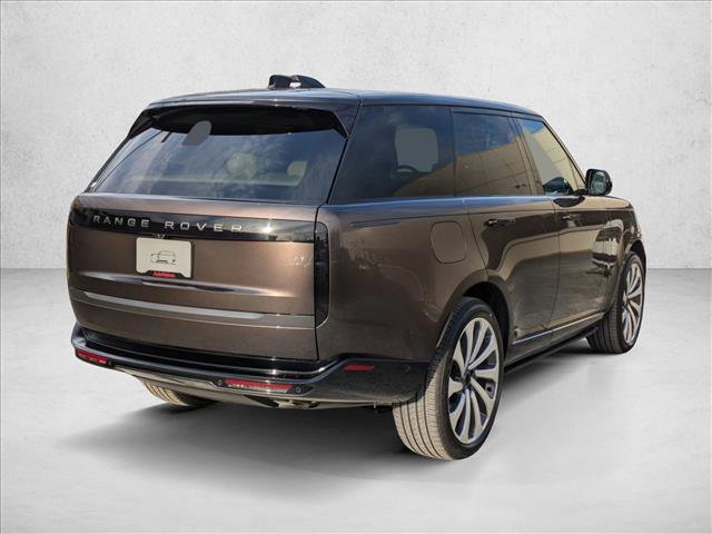 New 2026 Land Rover Range Rover SE video 2