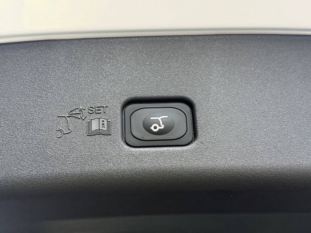 New 2026 Lincoln Nautilus Reserve w/ Jet Appearance Package AWD/4WD image 15