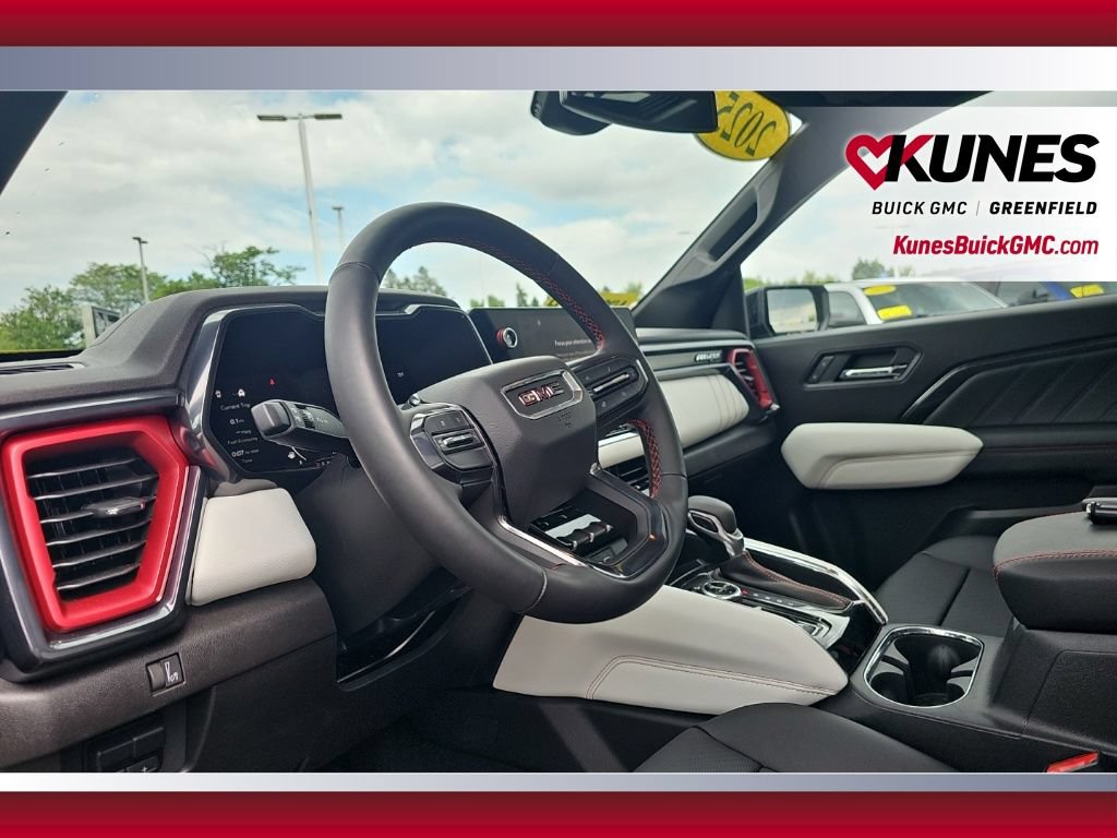 Used 2025 GMC Canyon AT4 w/ AT4X Package AWD/4WD image 13