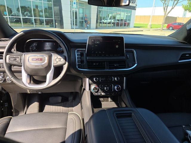 Used 2024 GMC Yukon SLT w/ SLT Premium Package AWD/4WD image 19
