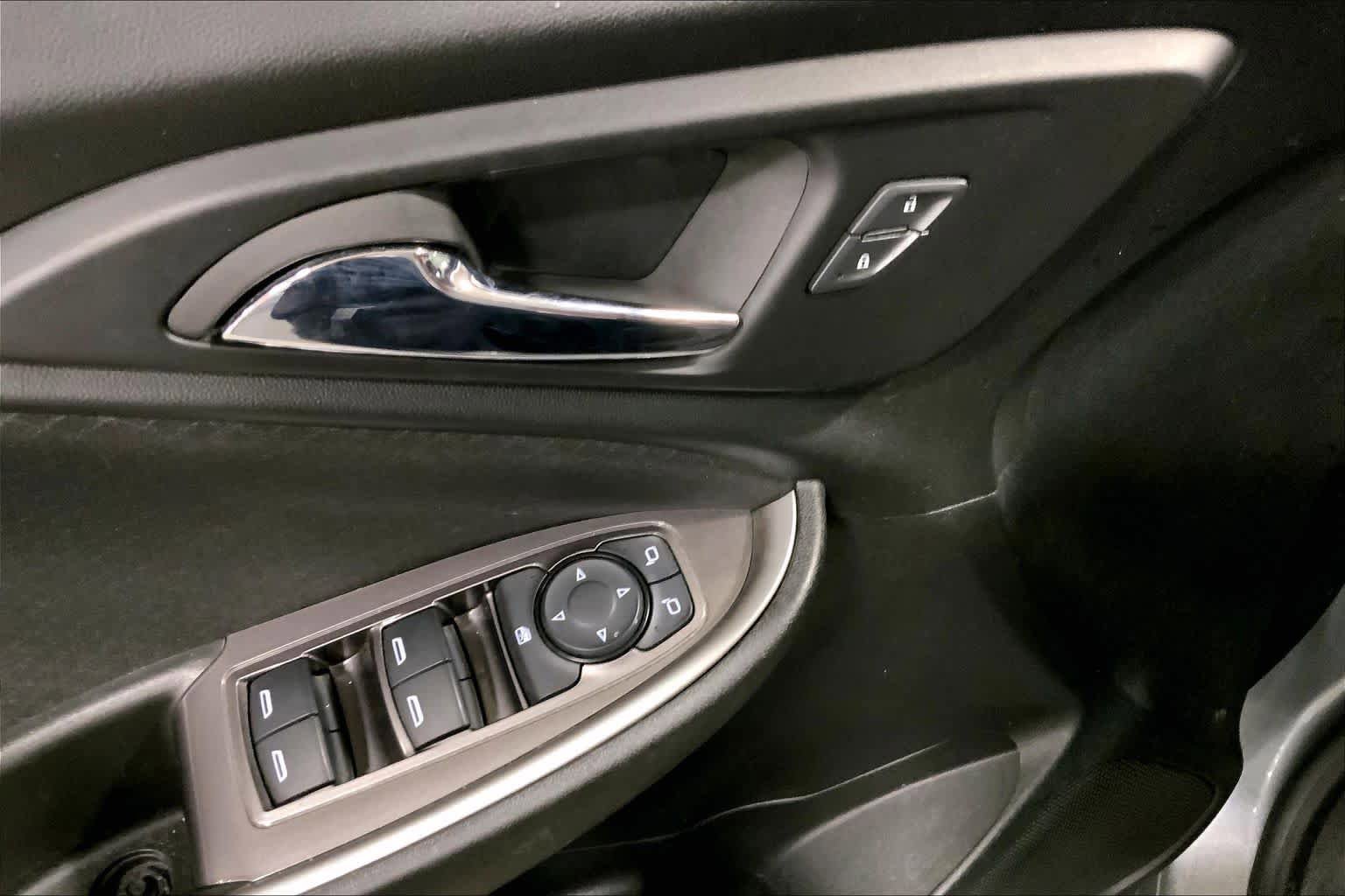 Used 2023 Chevrolet Malibu RS FWD image 36