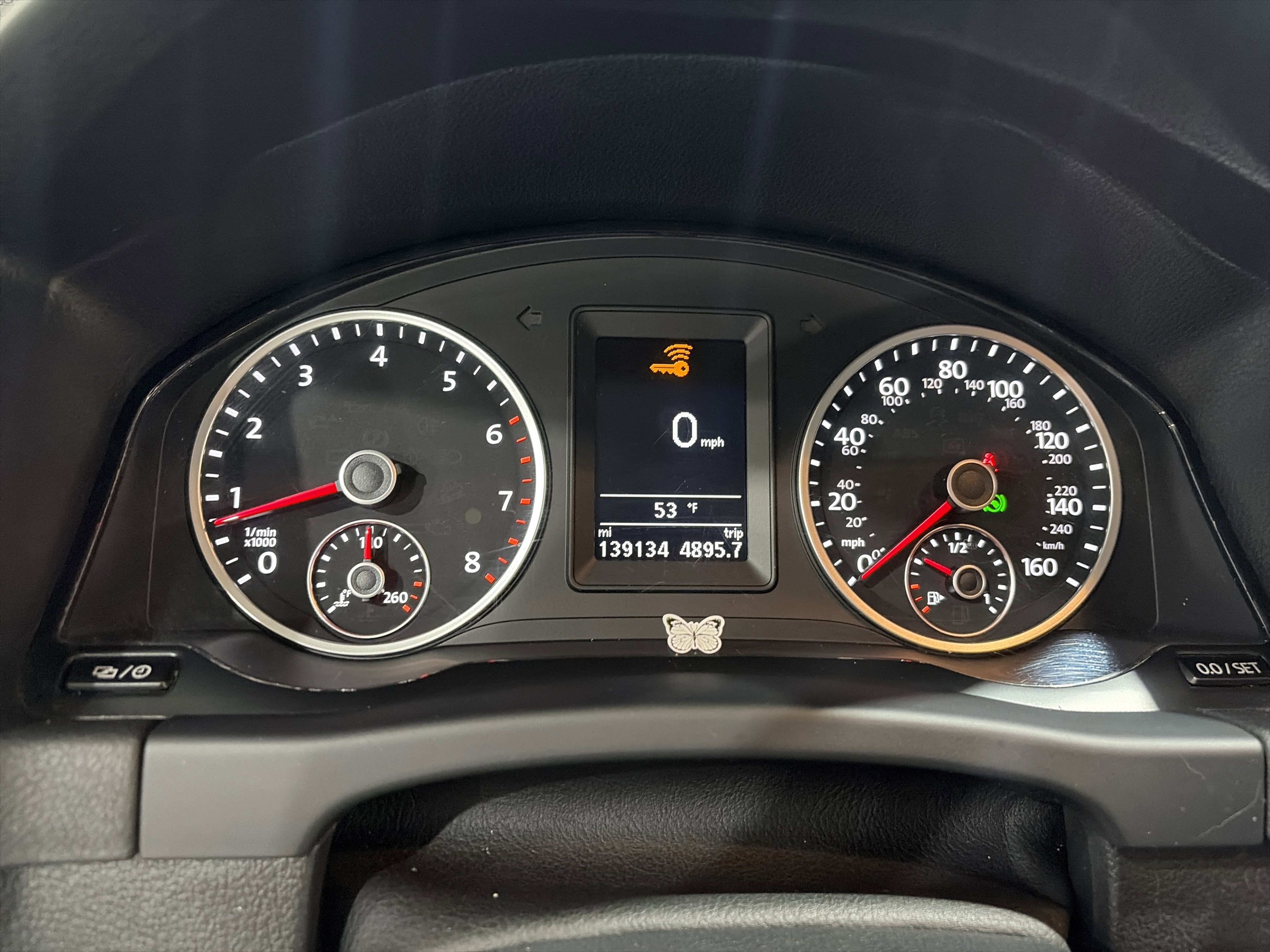 Used 2017 Volkswagen Tiguan S image 36