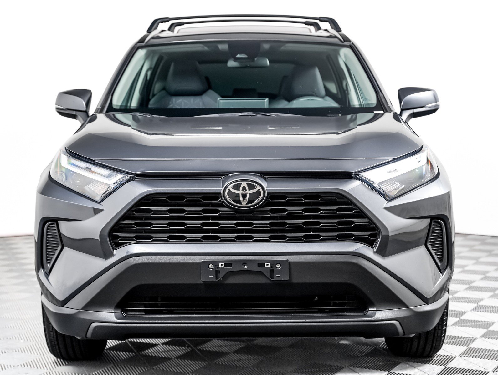 Used 2025 Toyota RAV4 XLE w/ Convenience Package FWD image 6