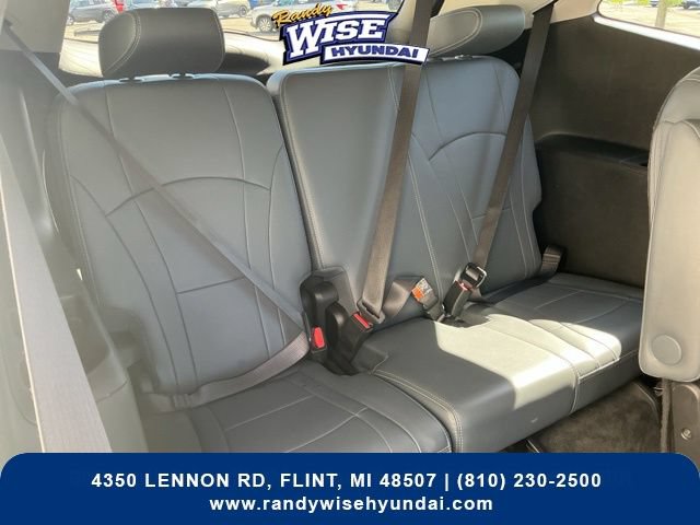 Used 2019 Buick Enclave Essence AWD/4WD image 19