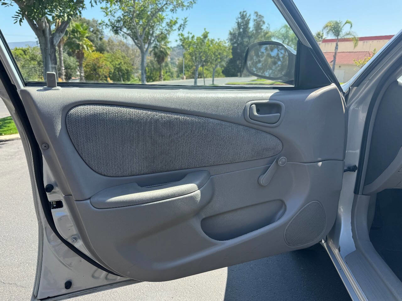 Used 2002 Toyota Corolla CE image 12