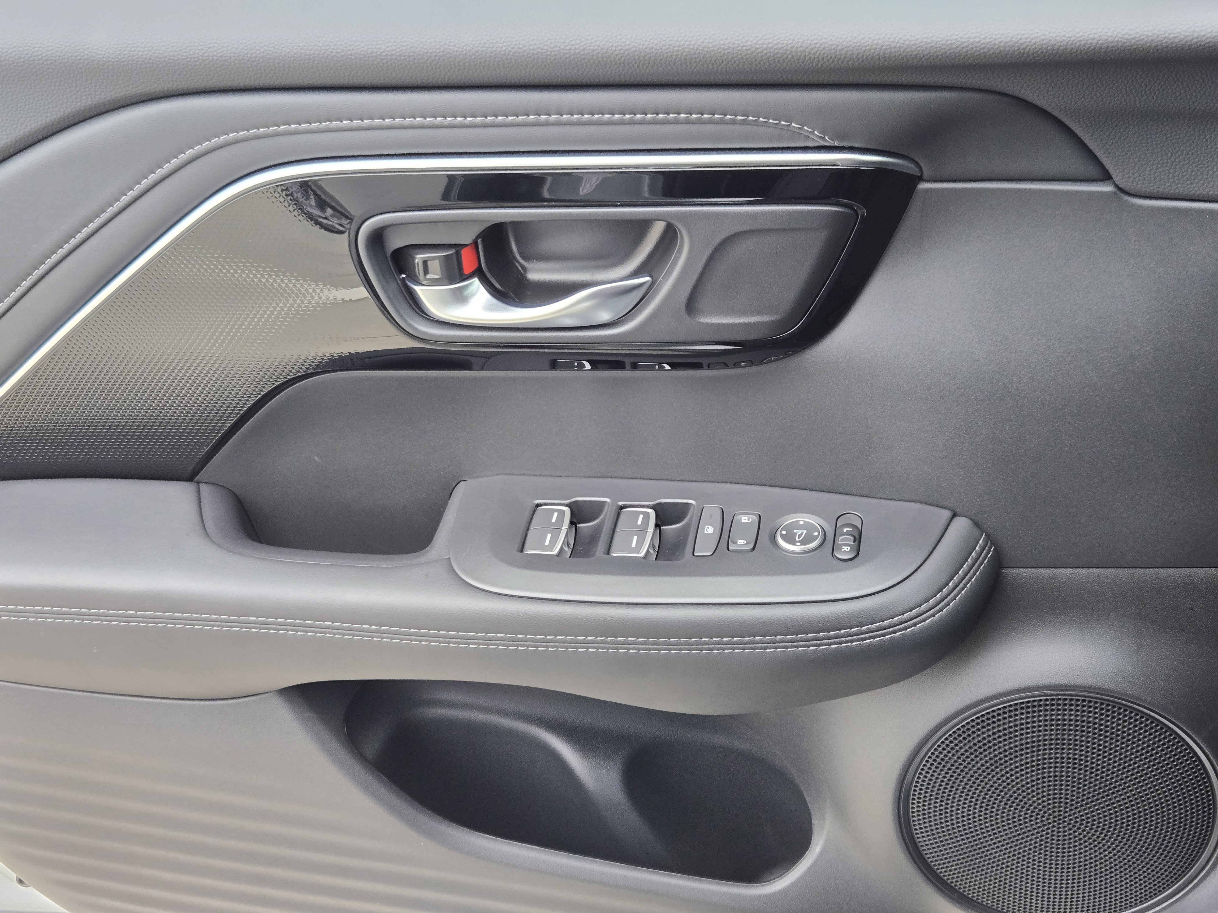 Certified 2025 Acura ADX AWD image 30