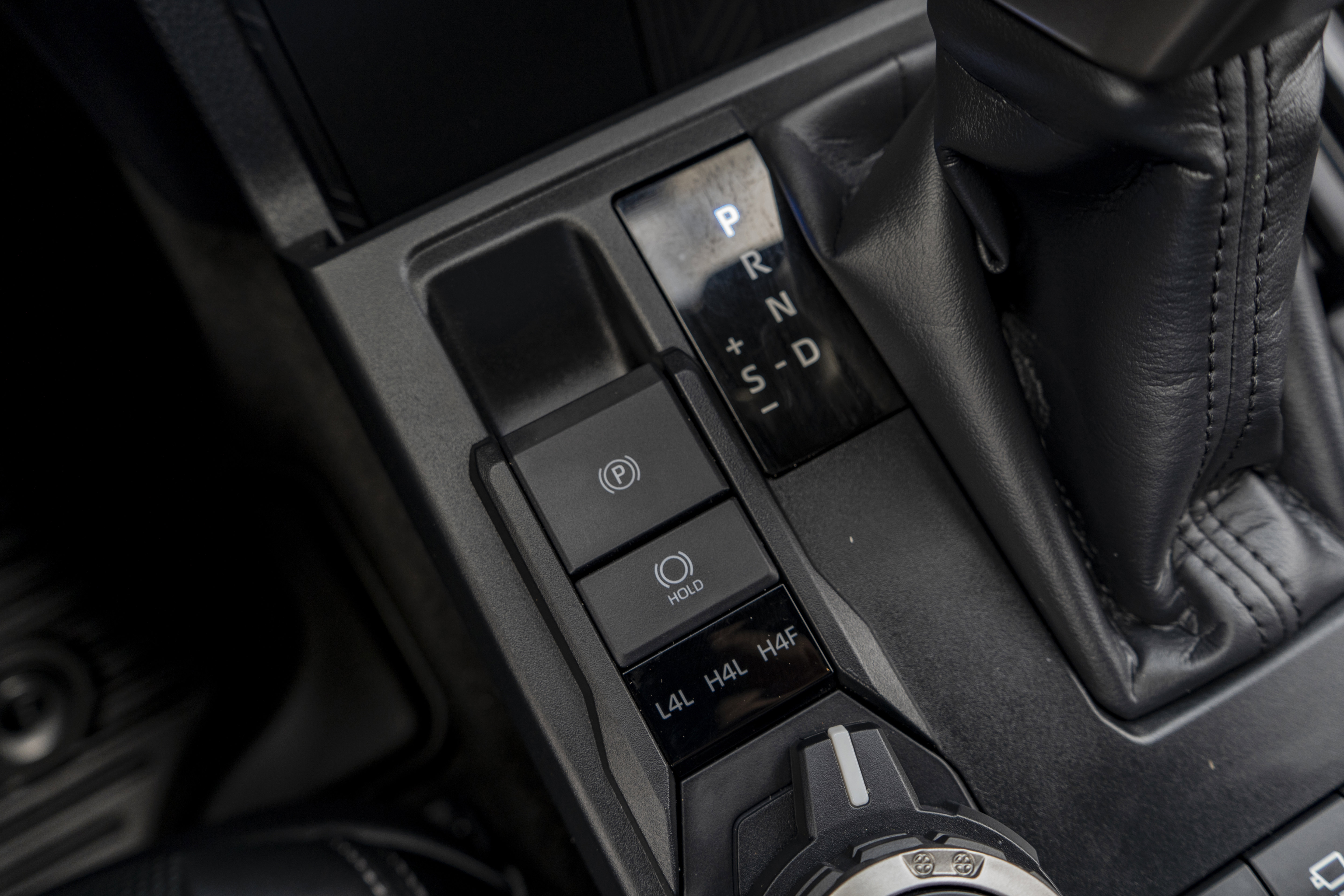 Used 2025 Toyota 4Runner Limited AWD/4WD image 30