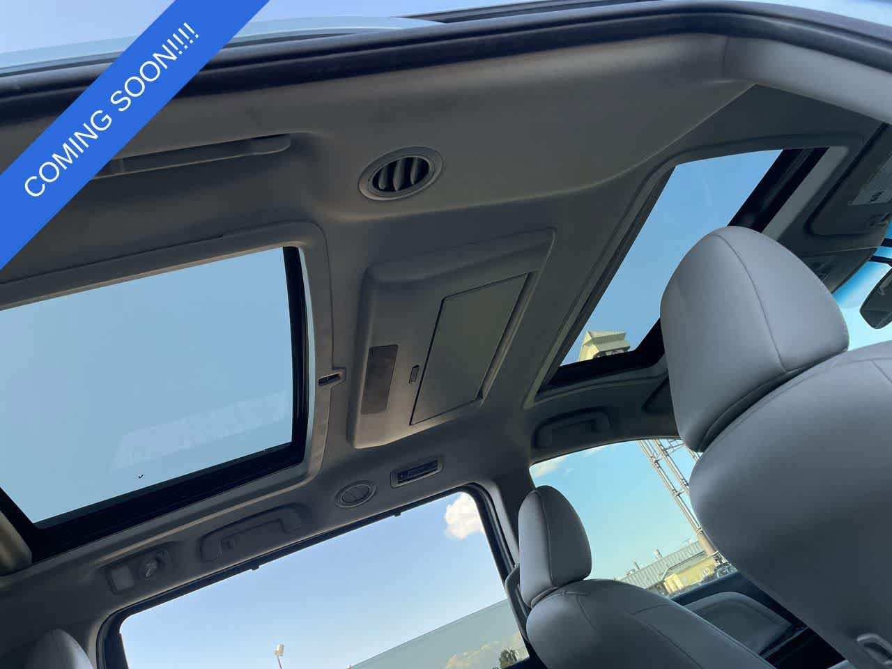 Used 2015 Toyota Sienna Limited Premium FWD image 22