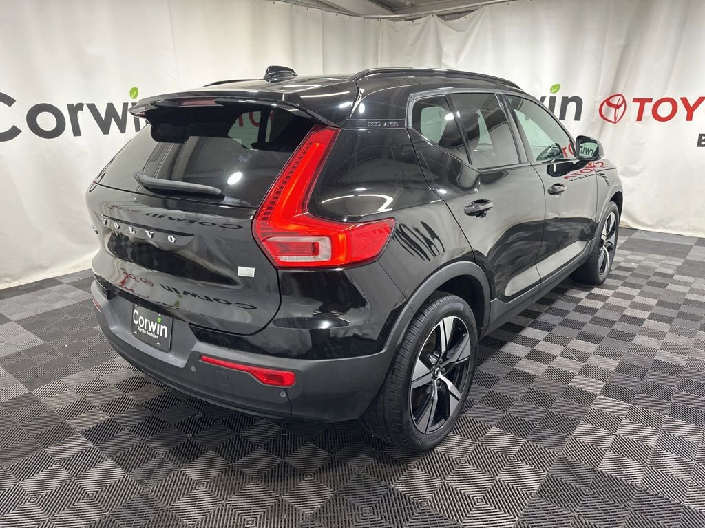 Used 2021 Volvo XC40 P8 Recharge image 8