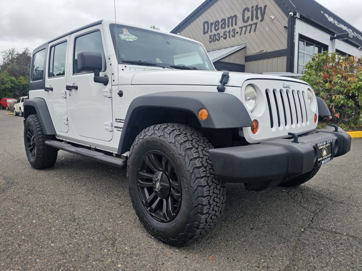Used 2013 Jeep Wrangler Unlimited Sport AWD/4WD image 8