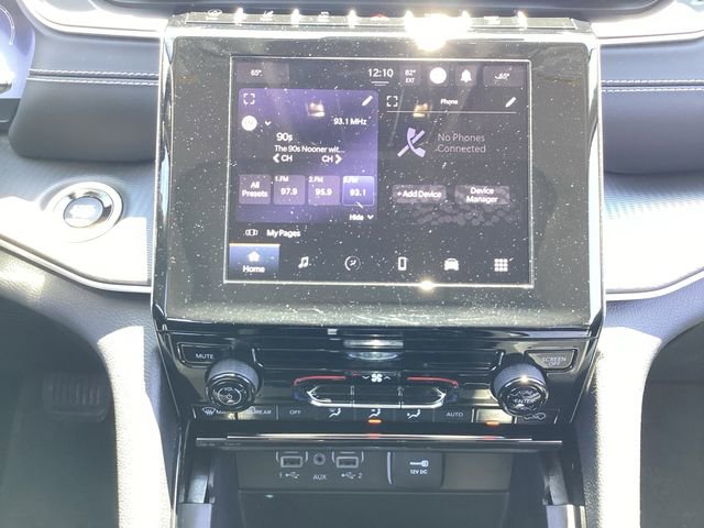 Used 2023 Jeep Grand Cherokee Laredo X AWD/4WD image 11