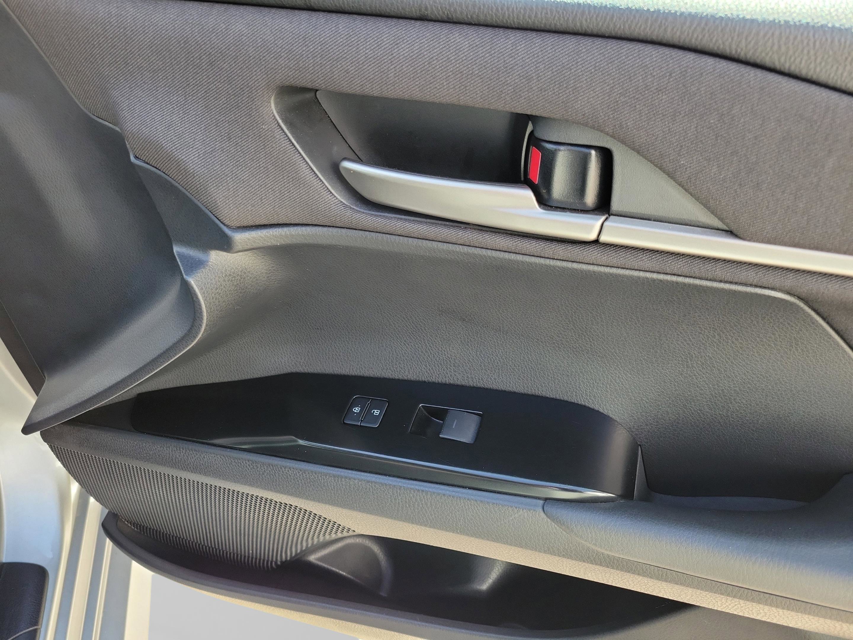 Used 2025 Toyota Camry LE FWD image 8