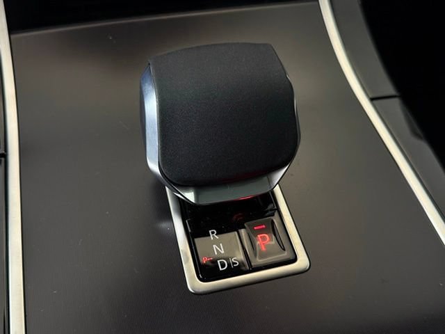 New 2026 Land Rover Range Rover Velar Belgravia AWD/4WD image 34