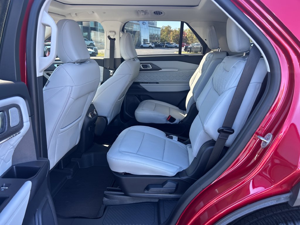 Used 2026 Ford Explorer Platinum w/ LUX Leather Package AWD/4WD image 14