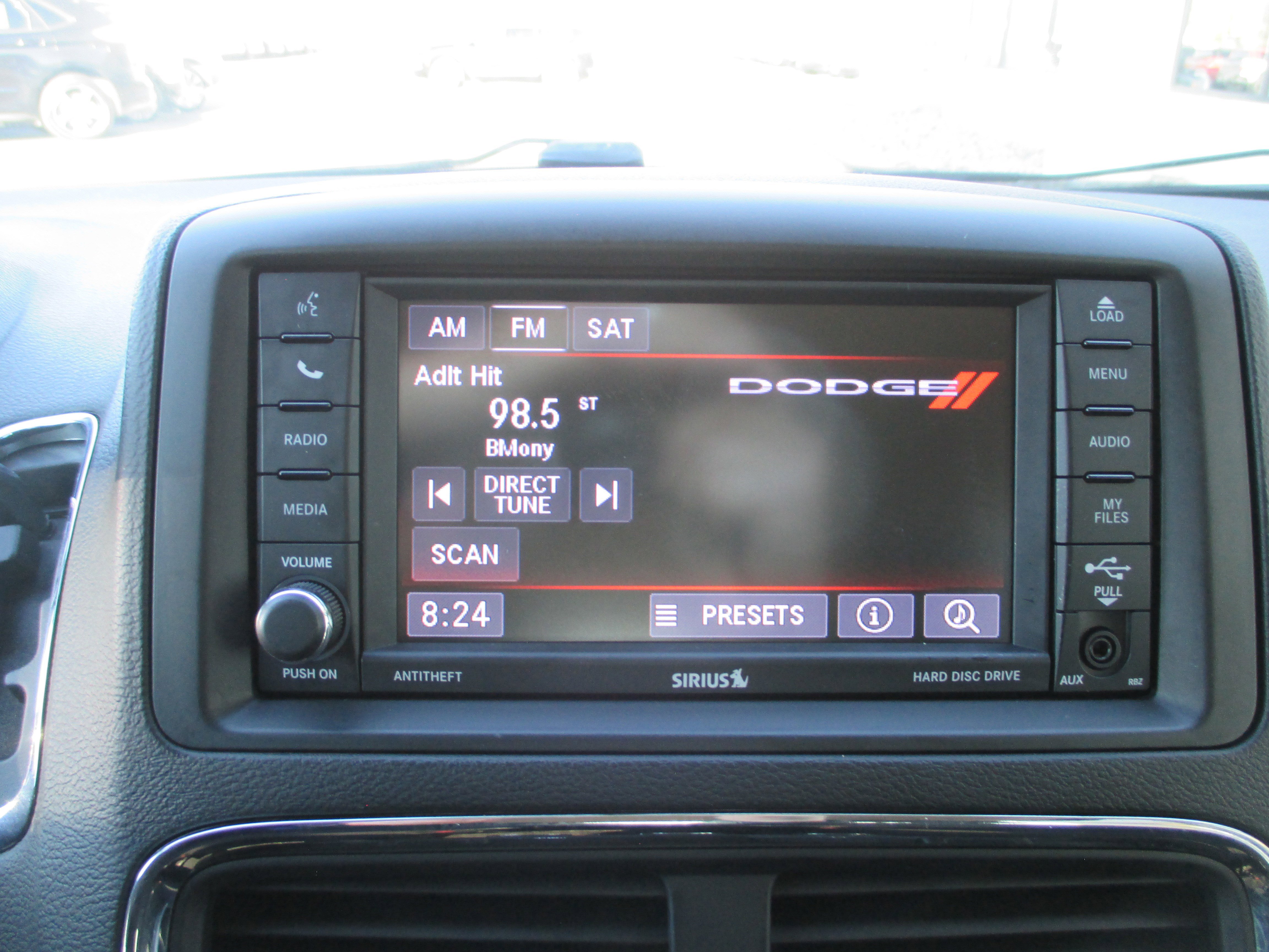 Used 2018 Dodge Grand Caravan SE w/ UConnect Hands-Free Group FWD image 14