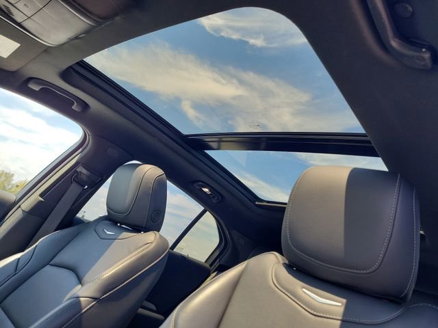 Used 2022 Cadillac XT4 Premium Luxury w/ Enhanced Visibility Package image 18