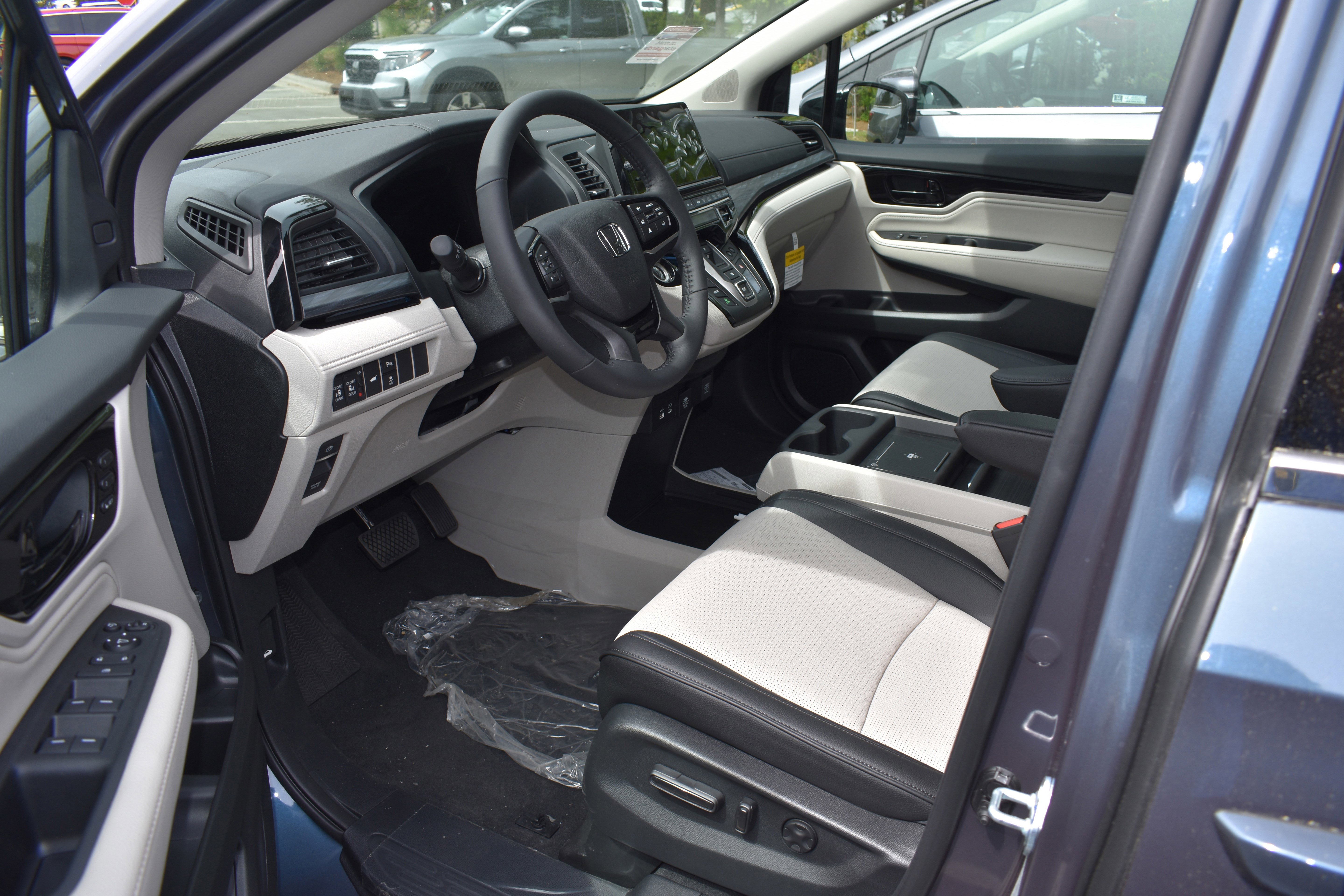 New 2026 Honda Odyssey Elite image 11
