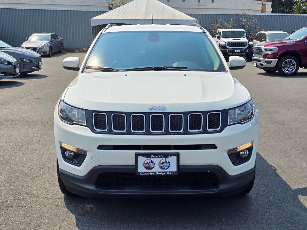 Used 2021 Jeep Compass Latitude w/ Convenience Group AWD/4WD image 3