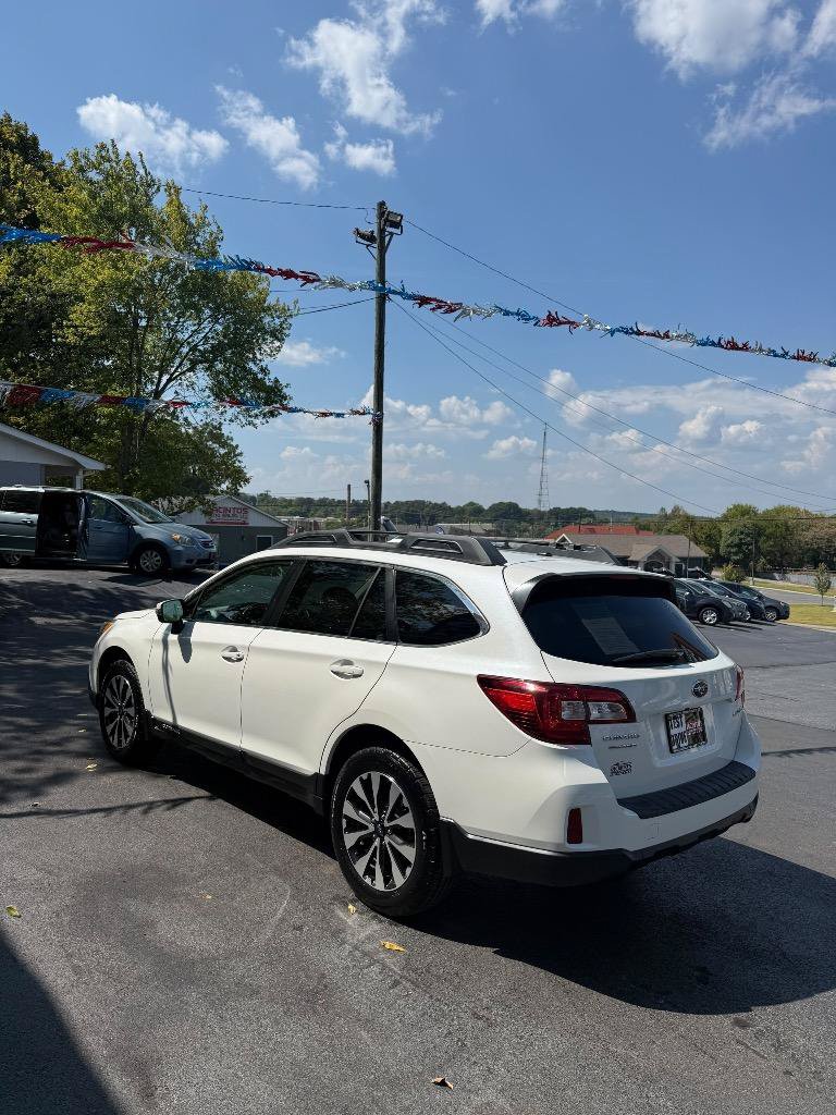 Used 2015 Subaru Outback 2.5i Limited AWD/4WD image 7